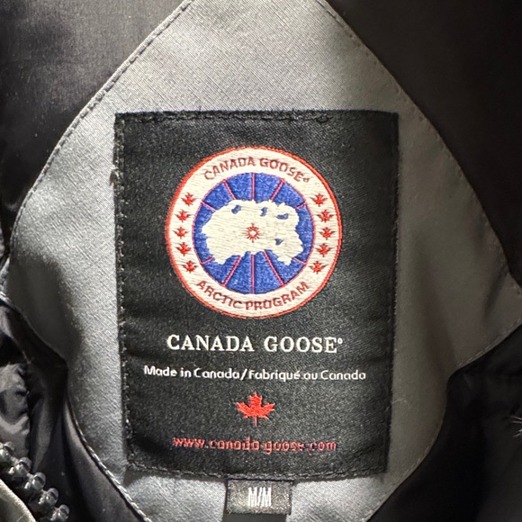 Canada Goose Women's Gray trillium parka Fur Trim - Picture 2 of 8